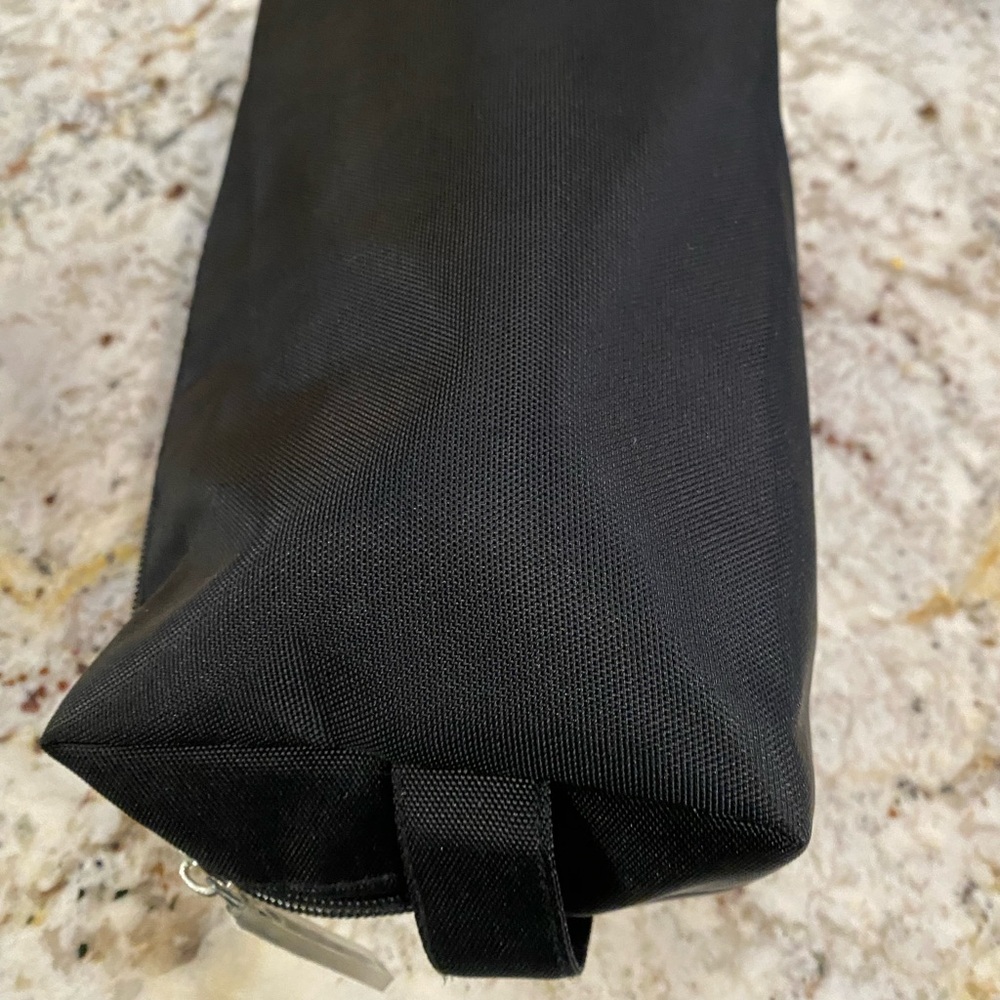 Men’s cosmetic bag WITH travel size bottles